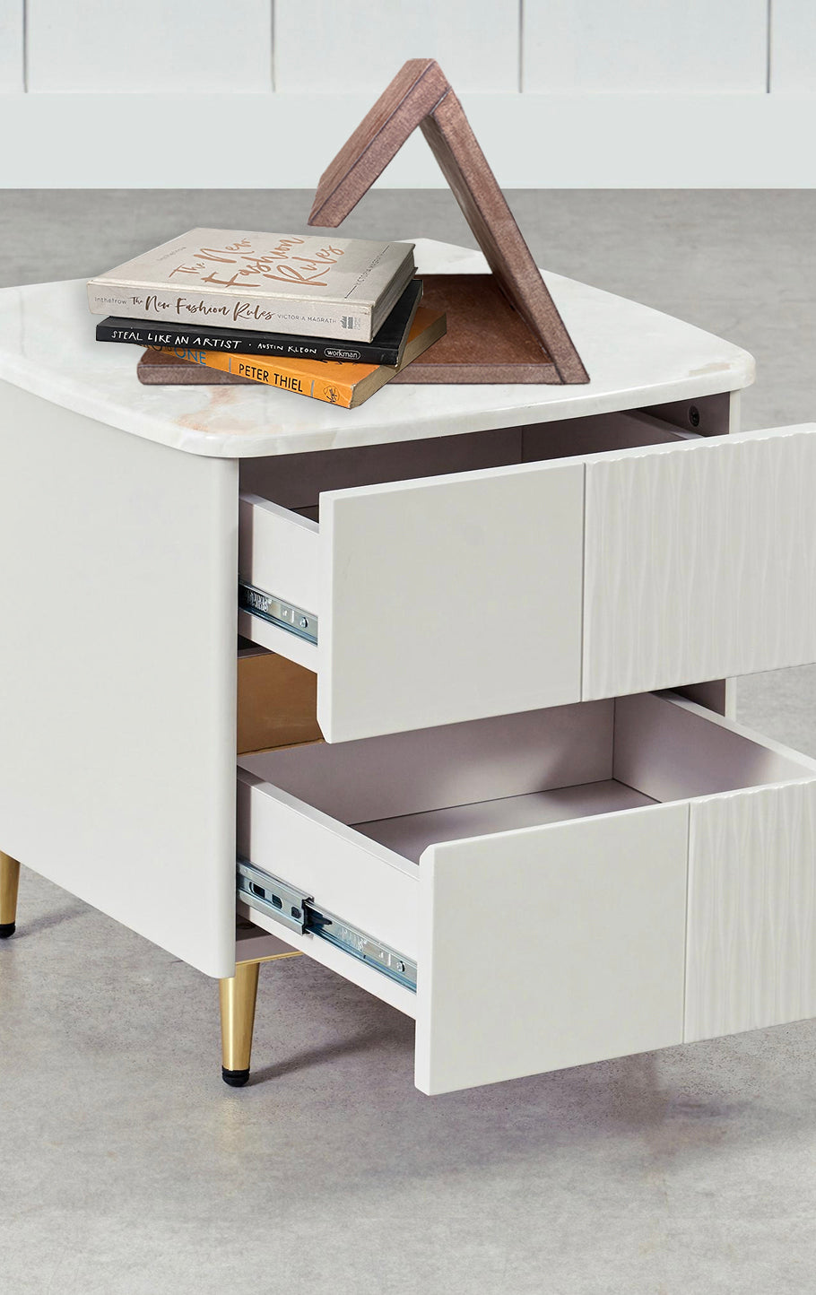 BookMarked - Stylish Book Holder